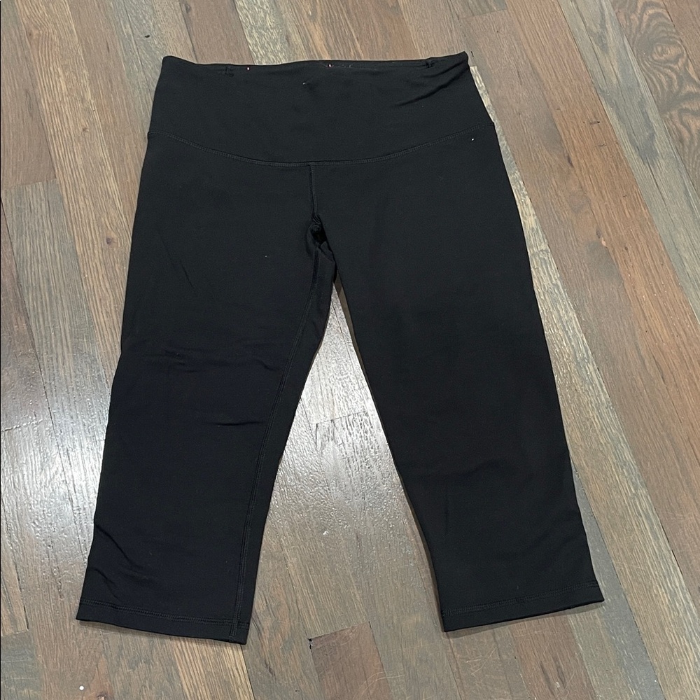 Victoria's Secret Black Capri Leggings